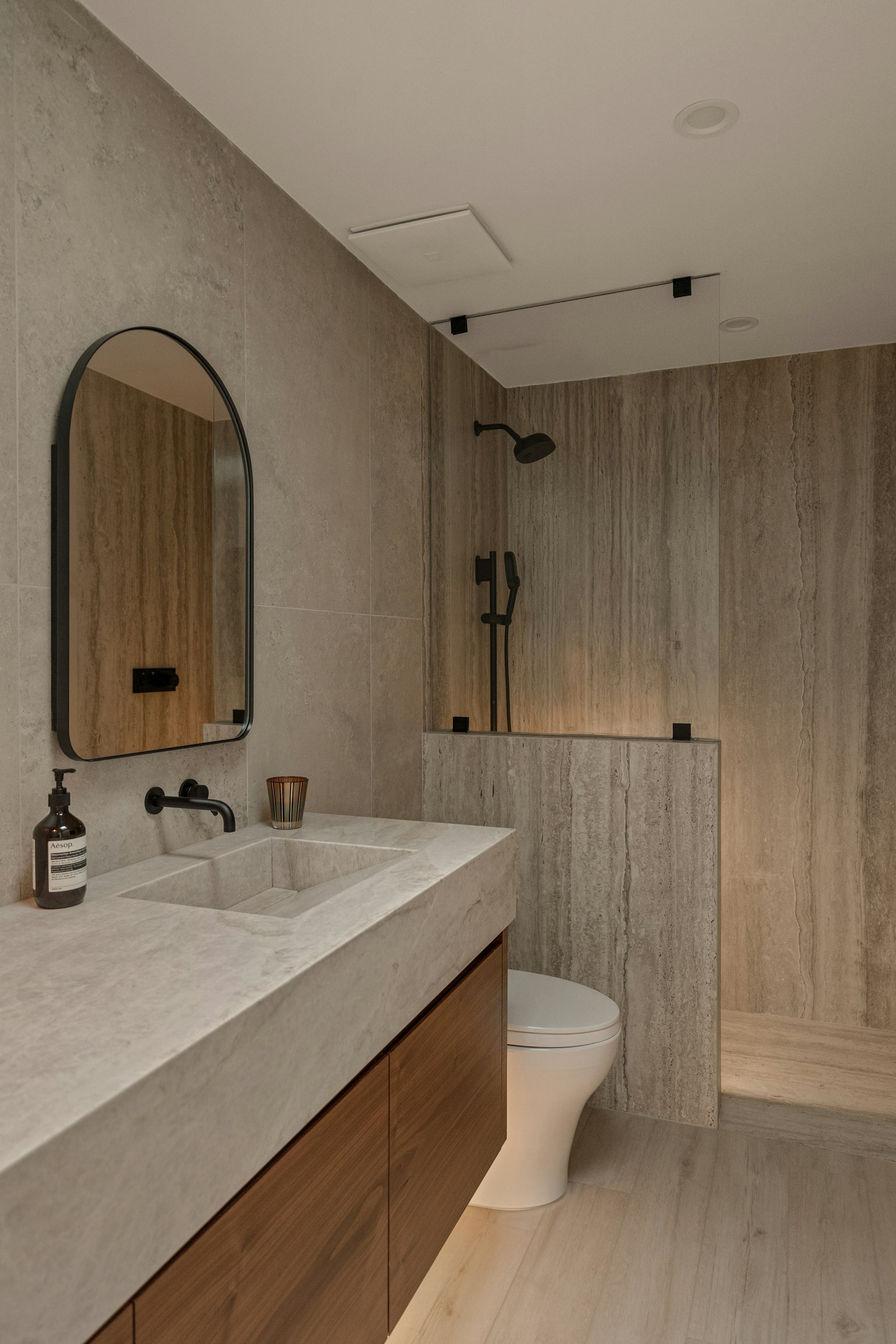Banyo için özel üretim çözümü
